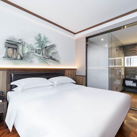 Nost Algia Hotel Near Beijing Panjiayuan Antique Market- Beijing Happy Valley, Cbd, China Zun And Sanlitun, Tian'Anmen Square, Free Ice Cream, Mineral Water, Coffee, Snacks And Laundry Service, Free Gymnastic, English Communication Well ภายนอก รูปภาพ