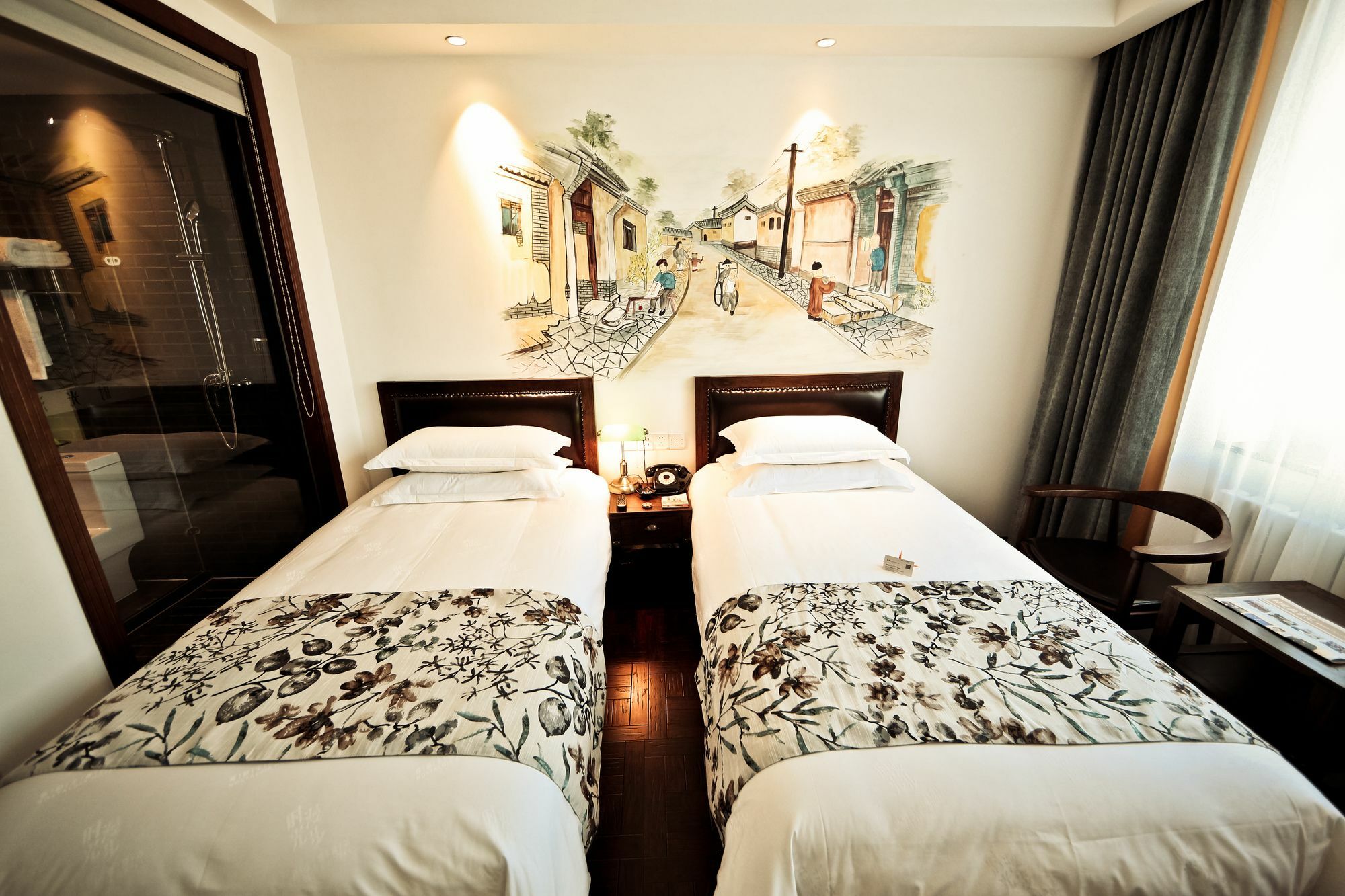 Nost Algia Hotel Near Beijing Panjiayuan Antique Market- Beijing Happy Valley, Cbd, China Zun And Sanlitun, Tian'Anmen Square, Free Ice Cream, Mineral Water, Coffee, Snacks And Laundry Service, Free Gymnastic, English Communication Well ภายนอก รูปภาพ