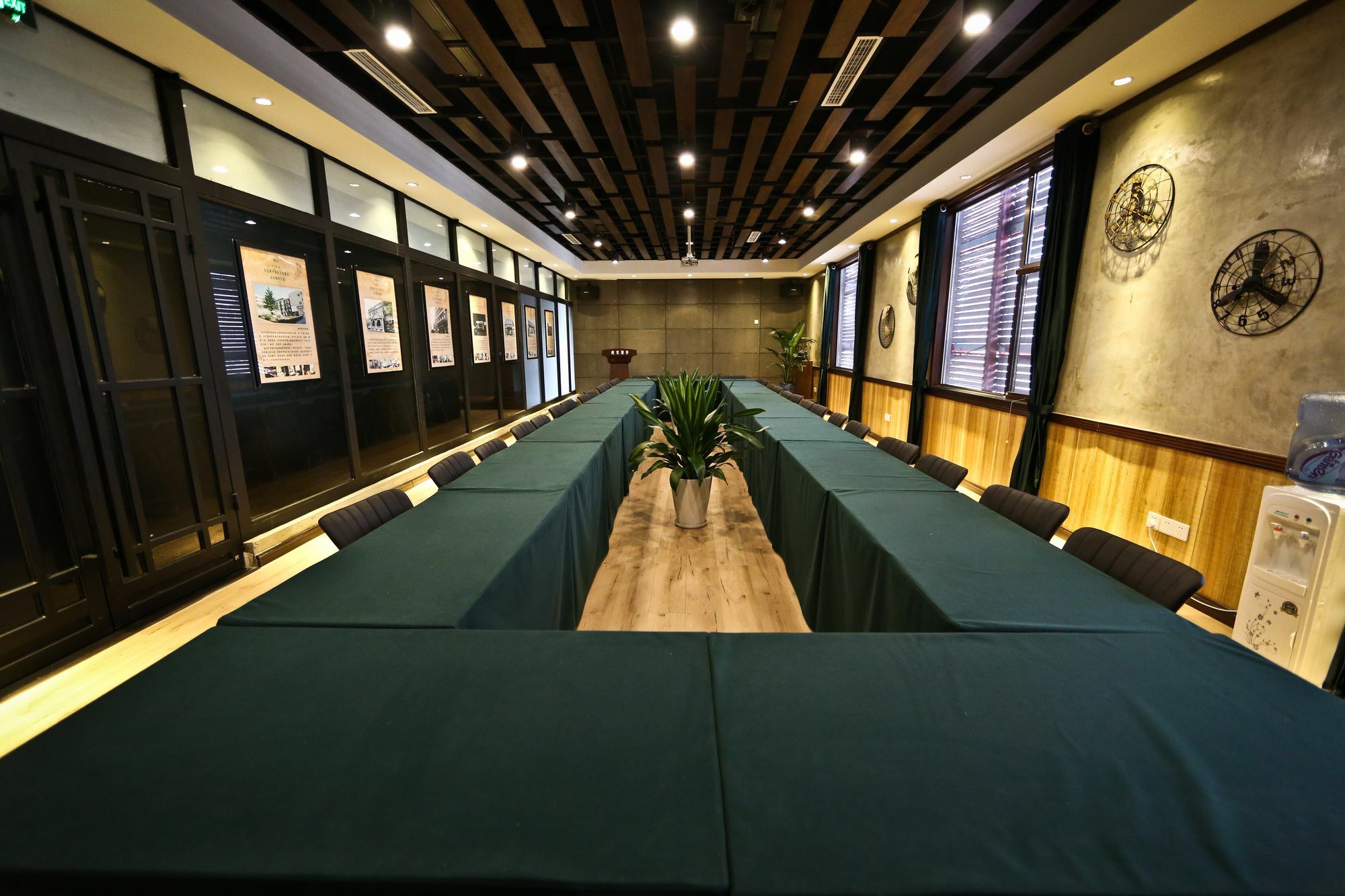 Nost Algia Hotel Near Beijing Panjiayuan Antique Market- Beijing Happy Valley, Cbd, China Zun And Sanlitun, Tian'Anmen Square, Free Ice Cream, Mineral Water, Coffee, Snacks And Laundry Service, Free Gymnastic, English Communication Well ภายนอก รูปภาพ